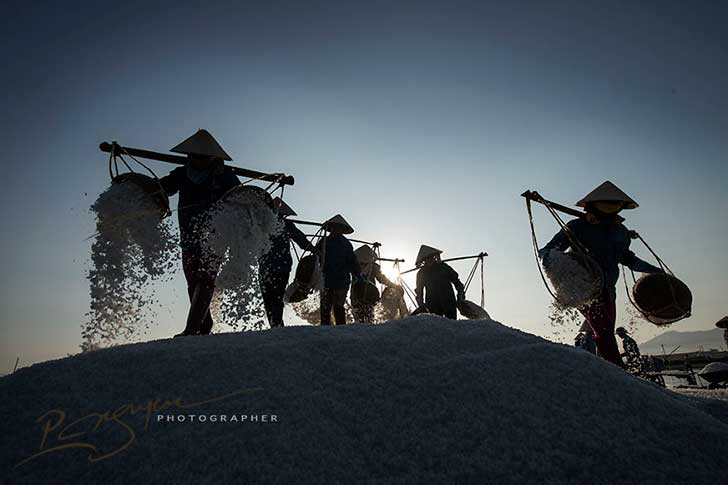 visions-of-vietnam-16-images-by-photographic-artist-nguyen-vu-phuoc-12__880